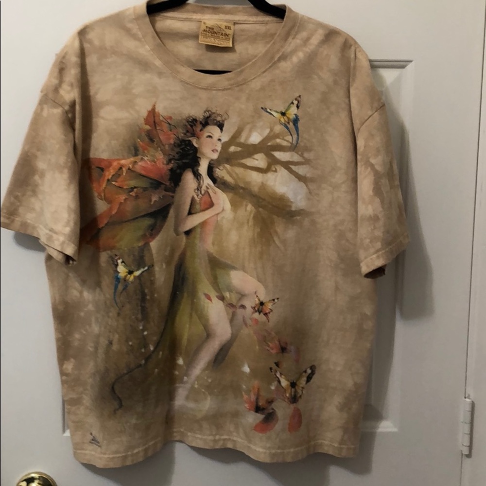 The Mountain plus size T-shirt